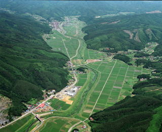 青木地区（整備前）の全景の写真