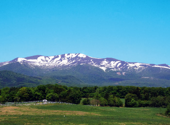 栗駒山の雄姿の写真