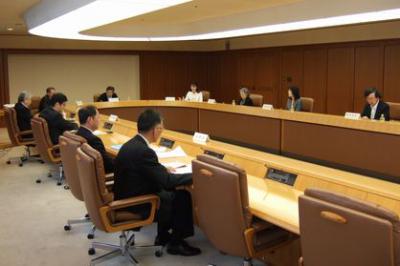 大規模事業評価部会の審議の様子