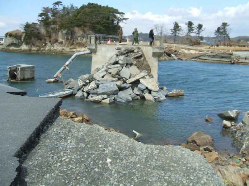 松ケ島橋被災状況の写真3です。