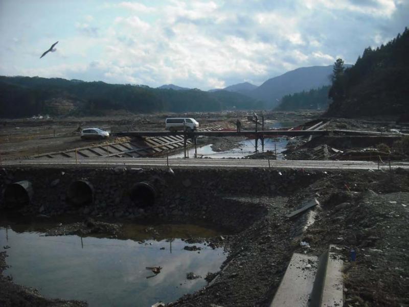 横津橋応急復旧後の写真です。