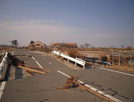 高浦橋被災状況の写真です。