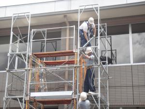 建築物塗装足場実習の様子1