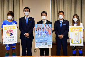 マイナビ仙台レディース出席者による集合写真