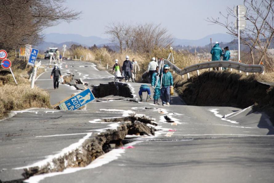 【栗原市】道路被災状況（若柳大林）