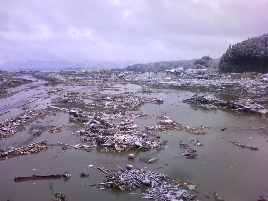 【南三陸町】海嘯襲來後的南三陸町（3月11日，從南三陸聯合町政大廳的屋頂拍攝）