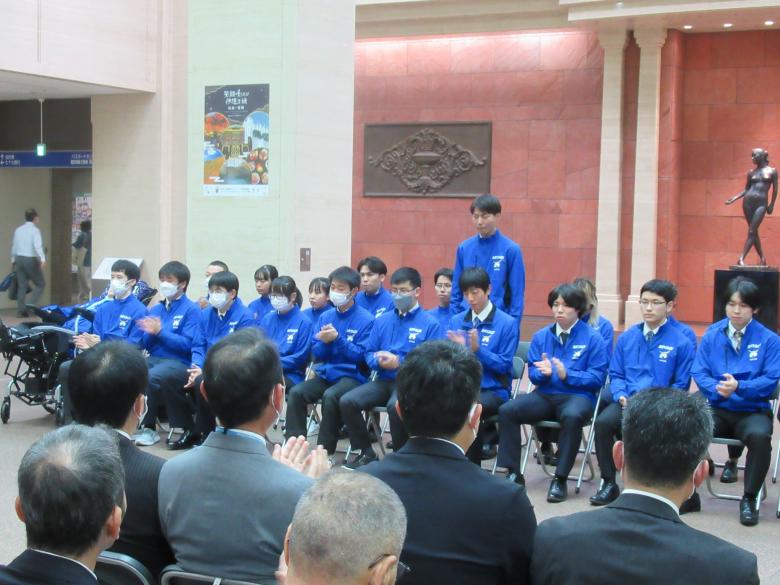 結団式