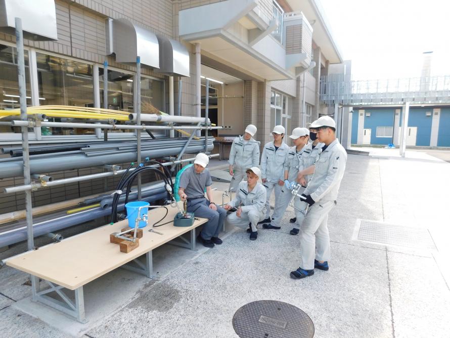 水圧テスト用ポンプ使い方説明