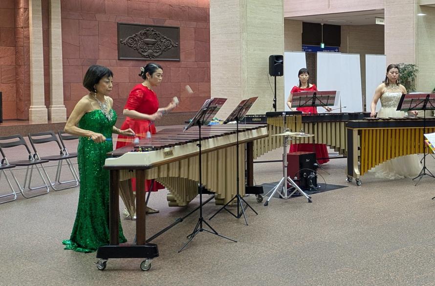 加藤詢子マリンバアンサンブル