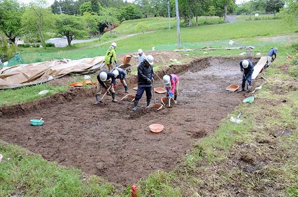 96次調査人力で削っている様子