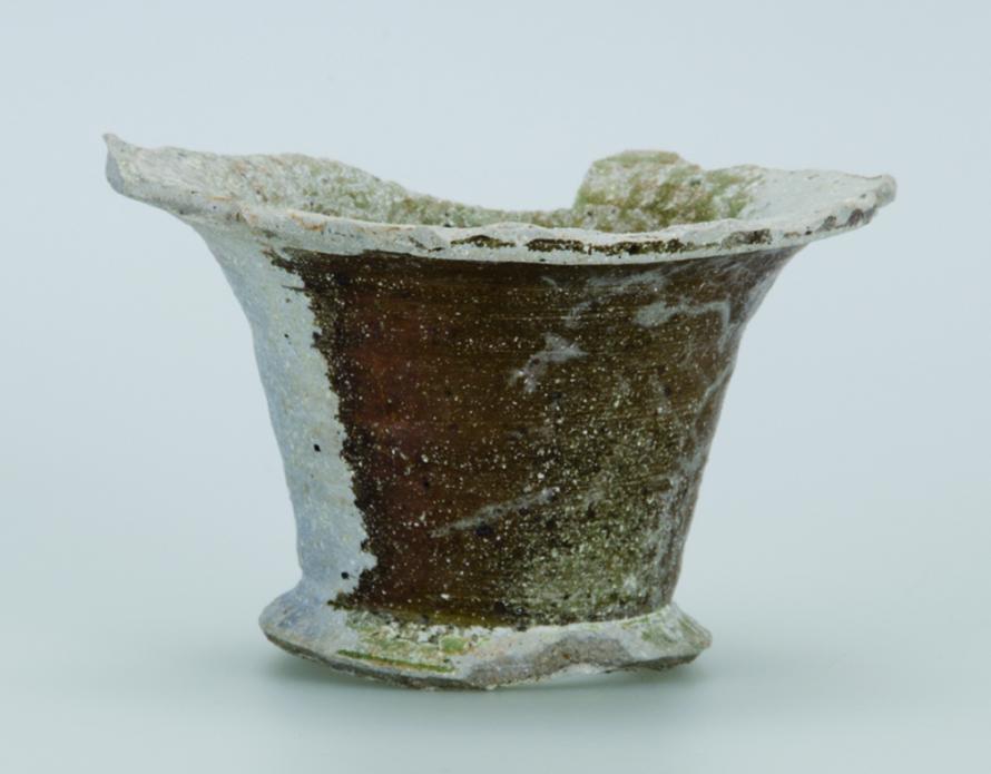 大戸窯産長頸瓶口頸部