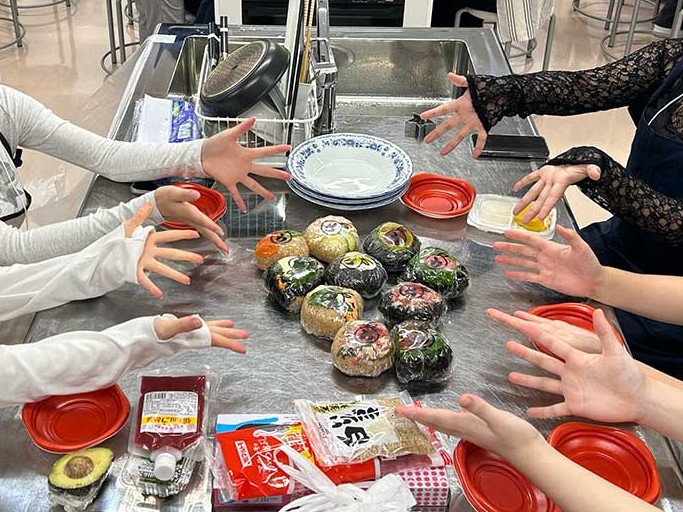 学生が作った「YOSHIだま」