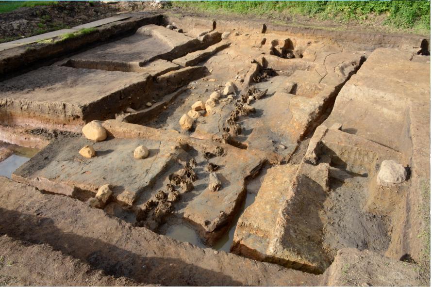 材木塀南東から