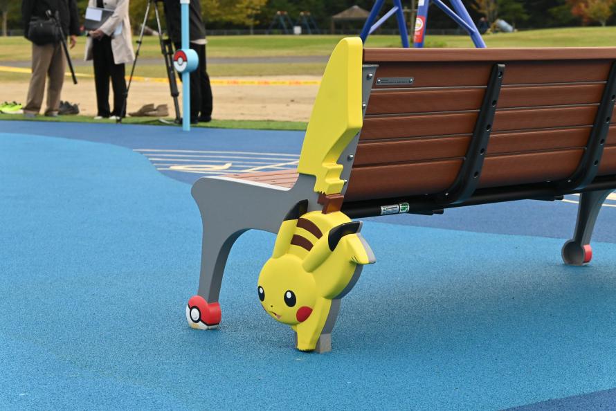 ピカチュウベンチの写真