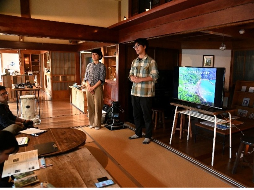 02komidashi1_2_r7notatourism_2