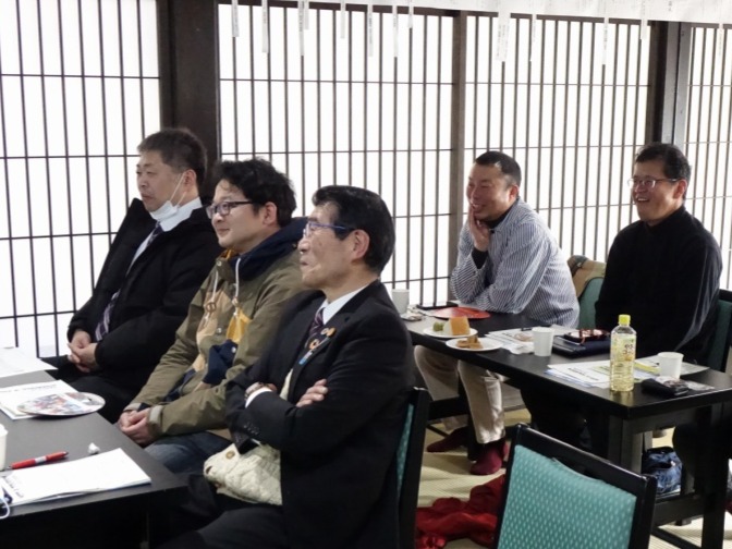 02komidashi2_4_R7notatourism_3_2