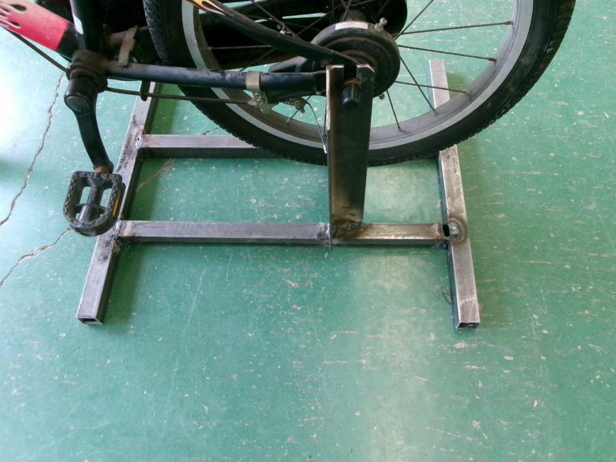 子供用自転車の後輪の台
