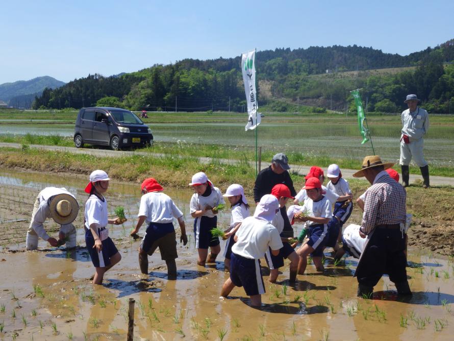 04kitakamitaue_tanbo2
