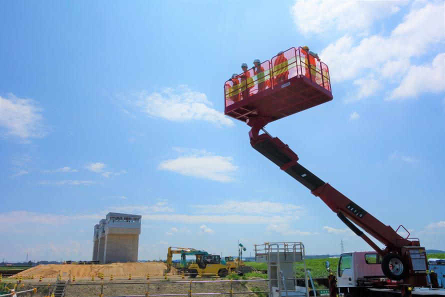 高所作業車大崎